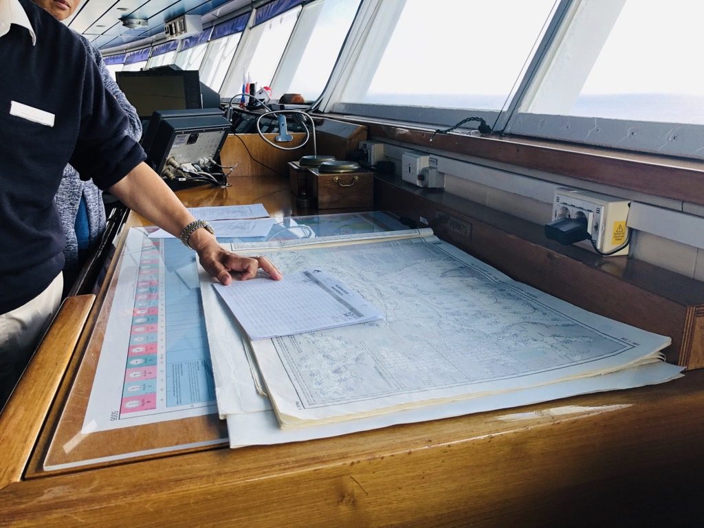 クルーズ客船の操舵室（ブリッジツアー）に行ったら見たこともない光景が！